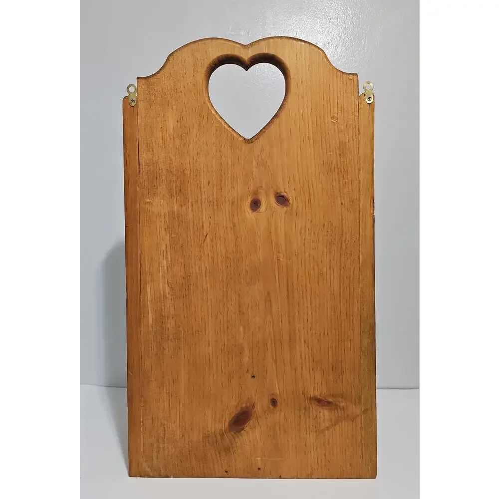Vintage Wooden Bathroom Wall Organizer Heart Toilet Paper Holder Magazine Rack